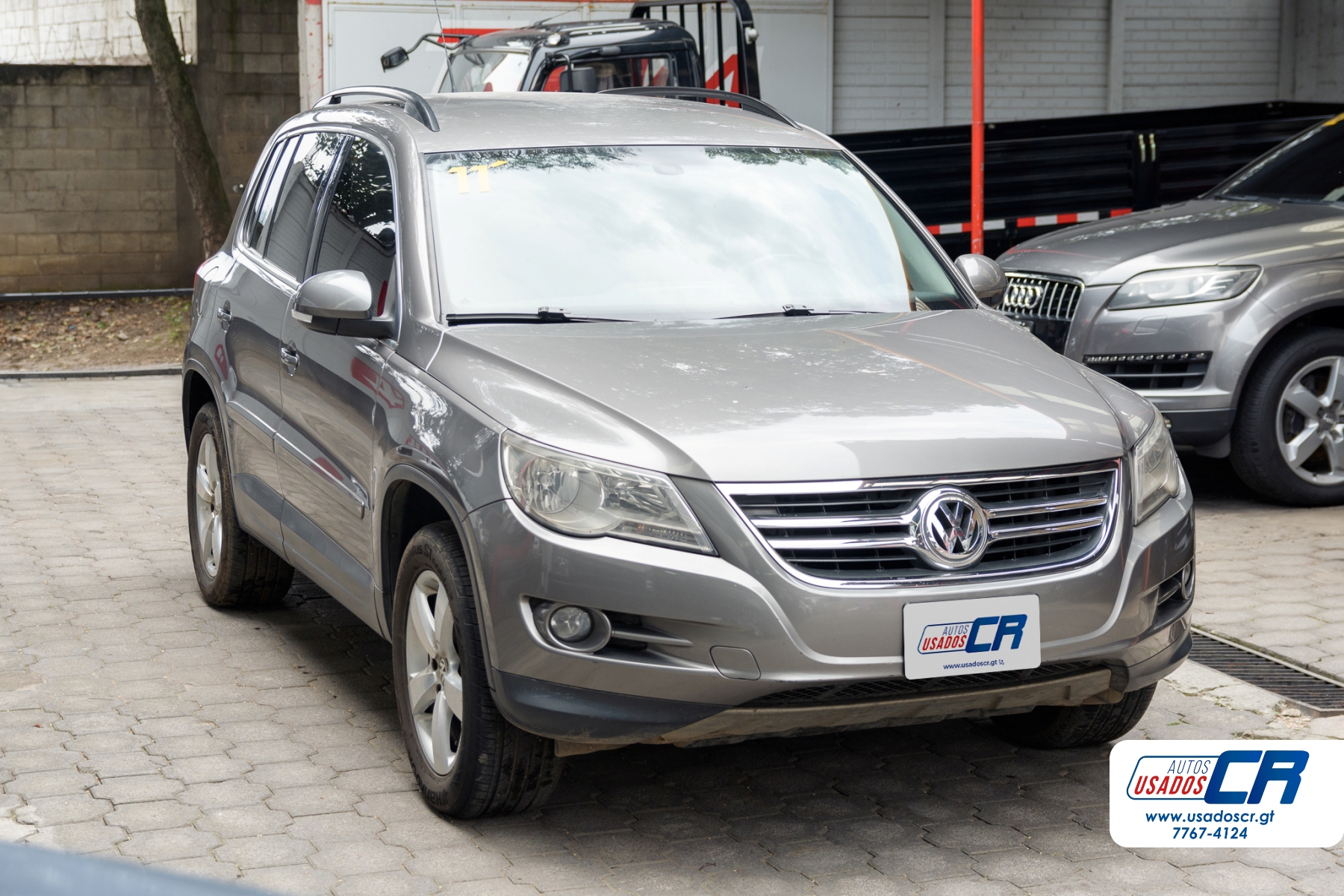 VOLKSWAGEN TIGUAN 2011